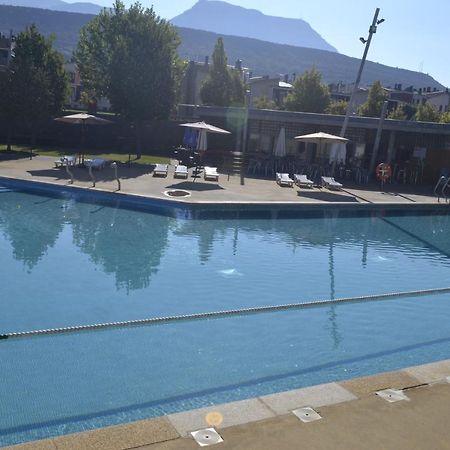 Apartamento Las Margas Golf Pirineo Aragones Sabiñánigo Екстериор снимка