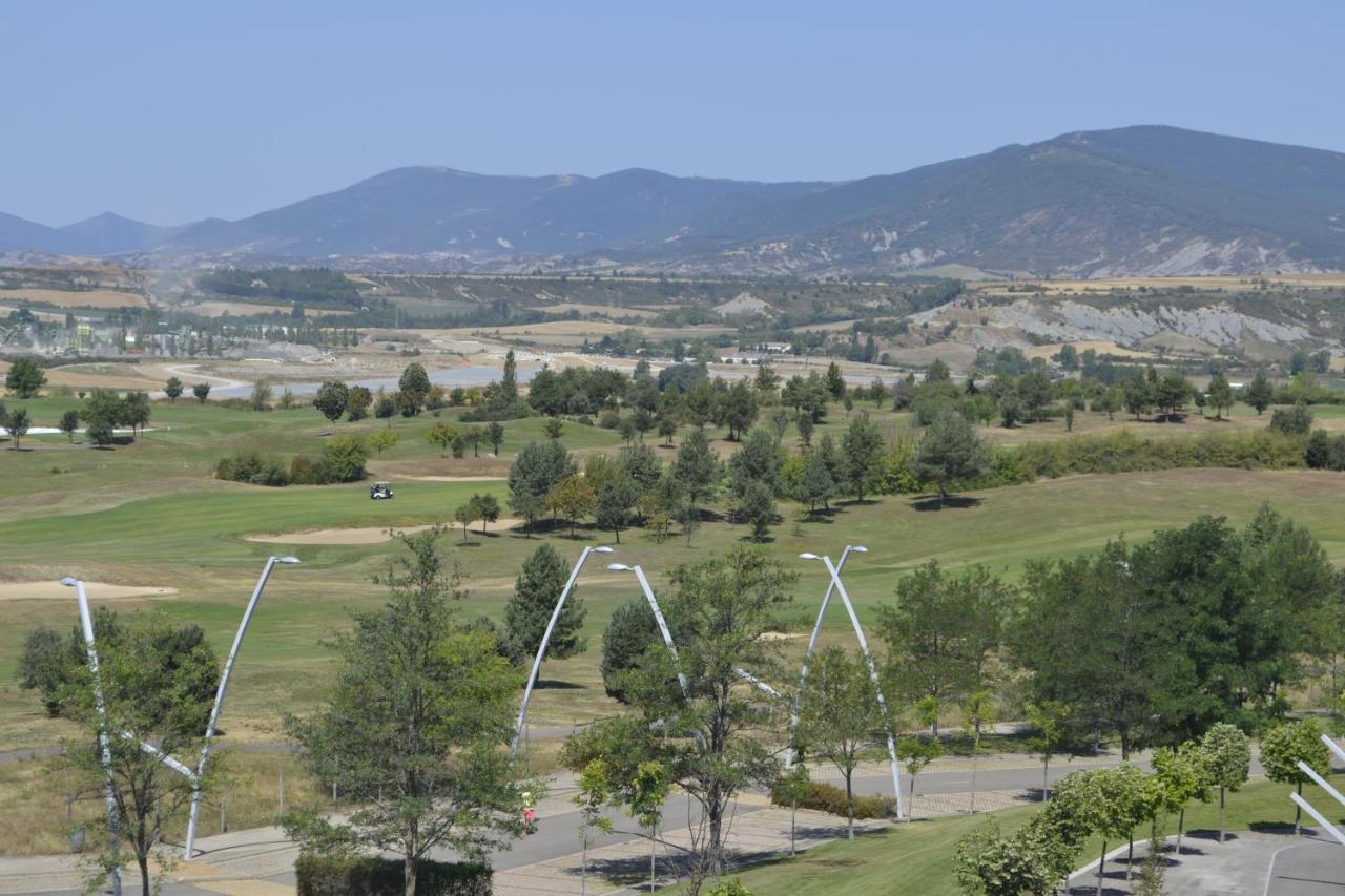 Apartamento Las Margas Golf Pirineo Aragones Sabiñánigo Екстериор снимка